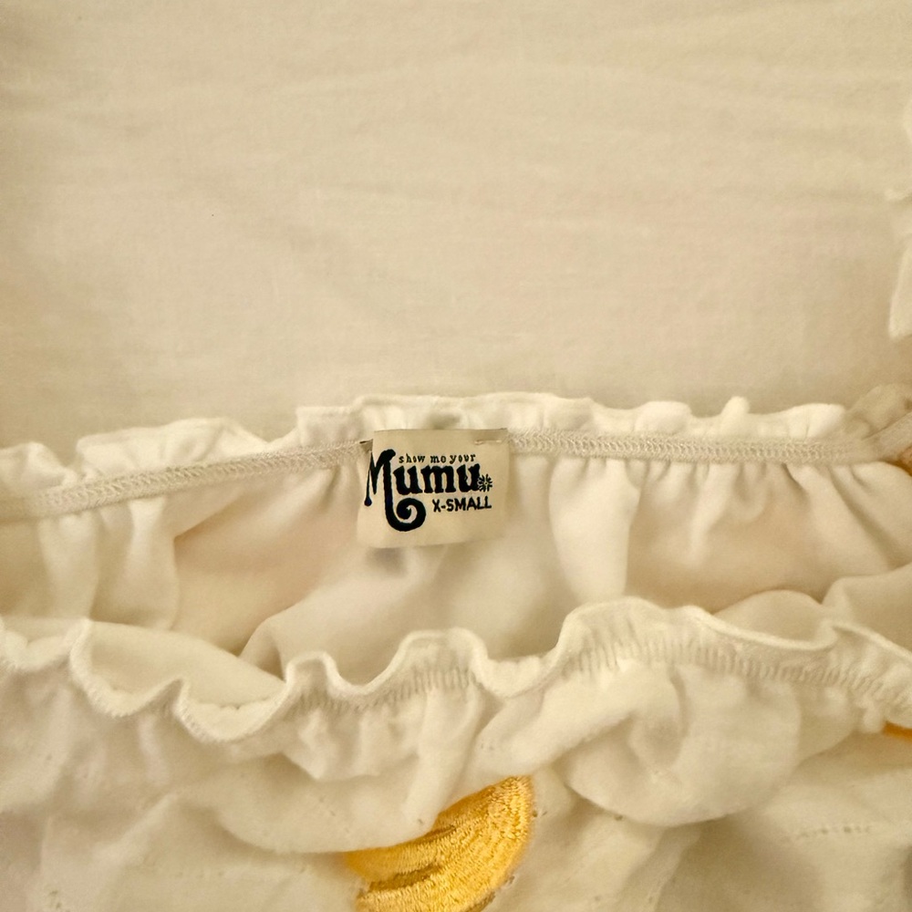 Show Me Your MuMu Embroidered Cropped White Blouse - Picture 2 of 3